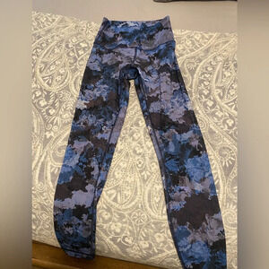 Lululemon Wunder Under Pants leggings blue Camo 7/8 length Gym Athletisure
